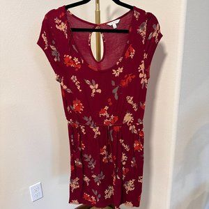 Maroon Flowery Dress with Fitted Waist and Pockets